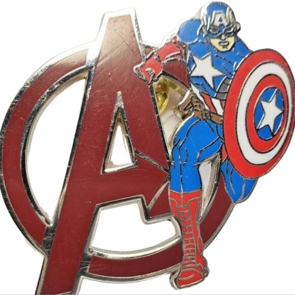 Disney Avenger Captain America Enamel Pin - Picture 1 of 9